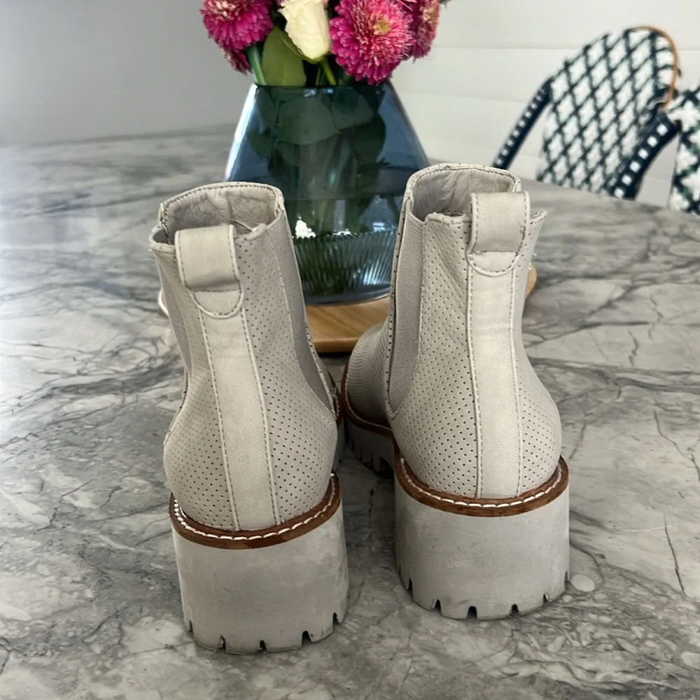 Boots - Picture 2 of 8